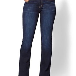 Petite Curvy Bootcut Jeans - Soho Jeans